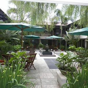 Guntur Hotel